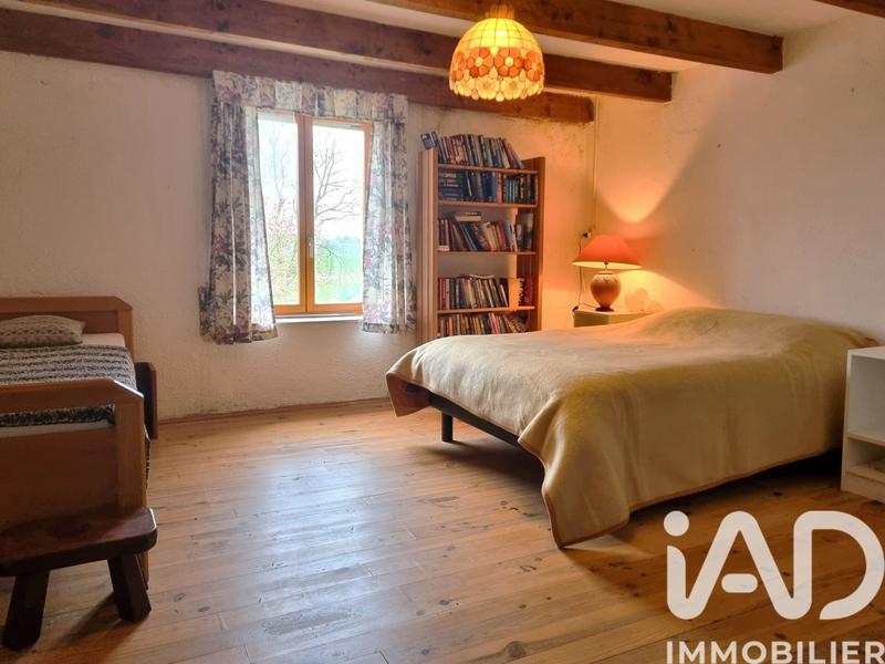 Maison - 330 m² - 9 pièces