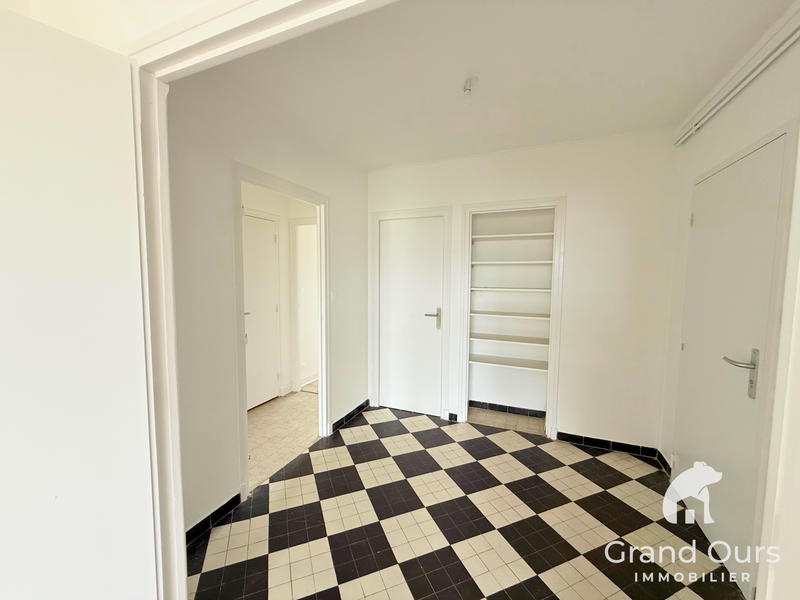 Appartement - 98 m² - 5 pièces