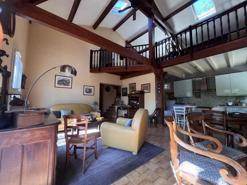 Maison - 140 m² - 5 pièces