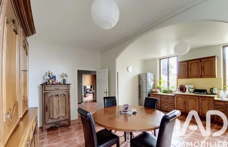 Maison - 284 m² - 6 pièces