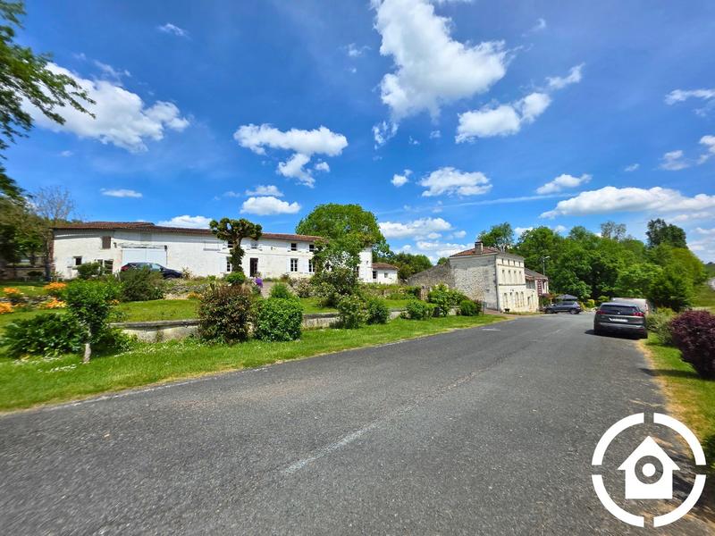 Maison - 292 m² - 8 pièces