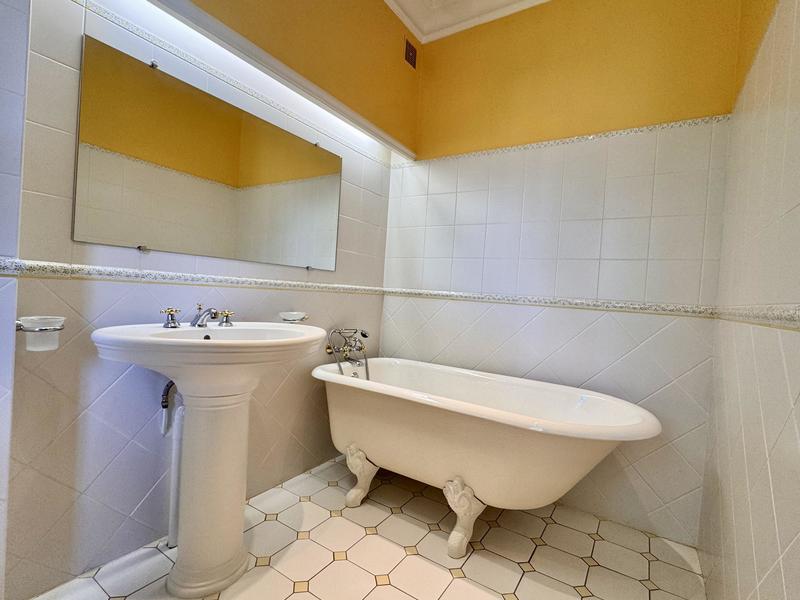 Villa - 294 m² - 7 pièces