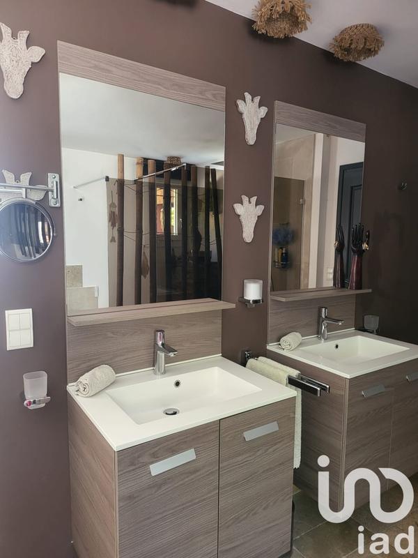 Maison - 200 m² - 7 pièces