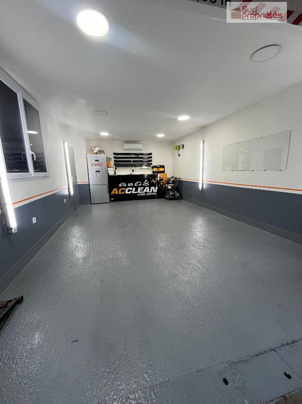 Magasins - 98 m² - 2 pièces