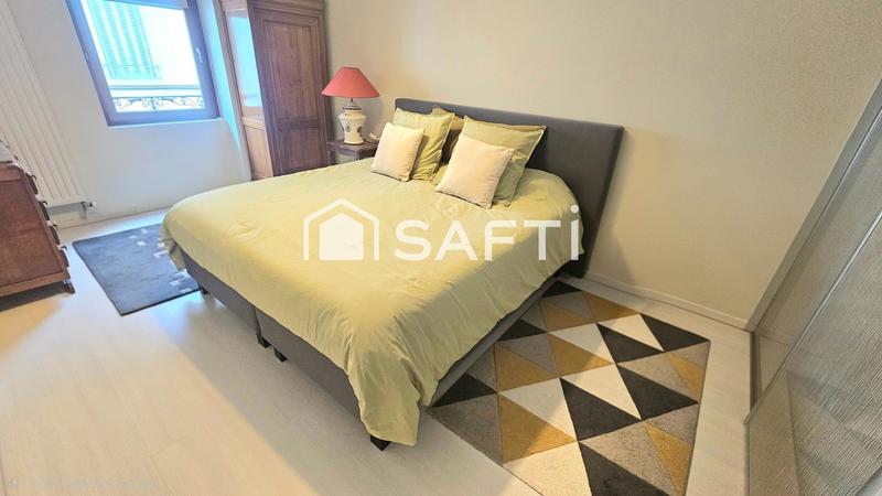 Maison - 184 m² - 10 pièces