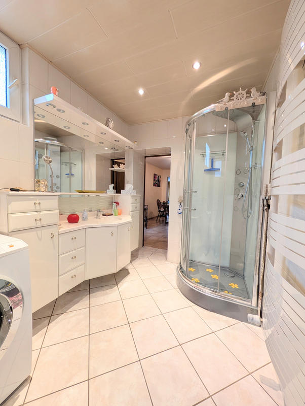 Maison - 180 m² - 6 pièces