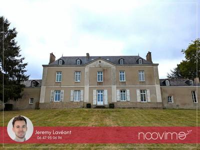 Château - 270 m² - 10 pièces