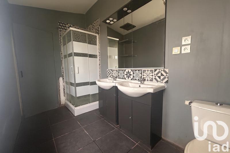 Maison - 239 m² - 9 pièces