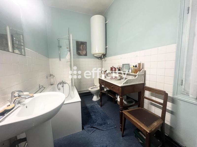 Maison - 208 m² - 7 pièces