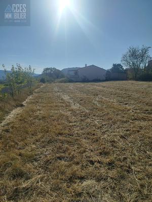 Terrain constructible - 1 354 m²