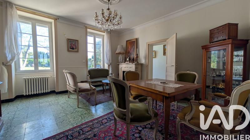 Maison - 250 m² - 9 pièces