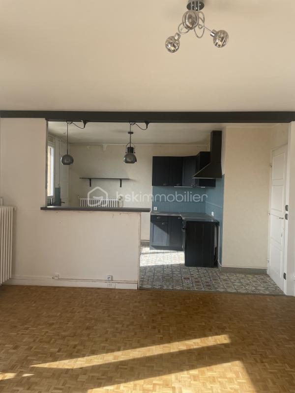 Appartement - 85 m² - 5 pièces