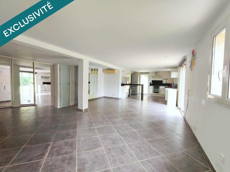 Maison - 200 m² - 7 pièces