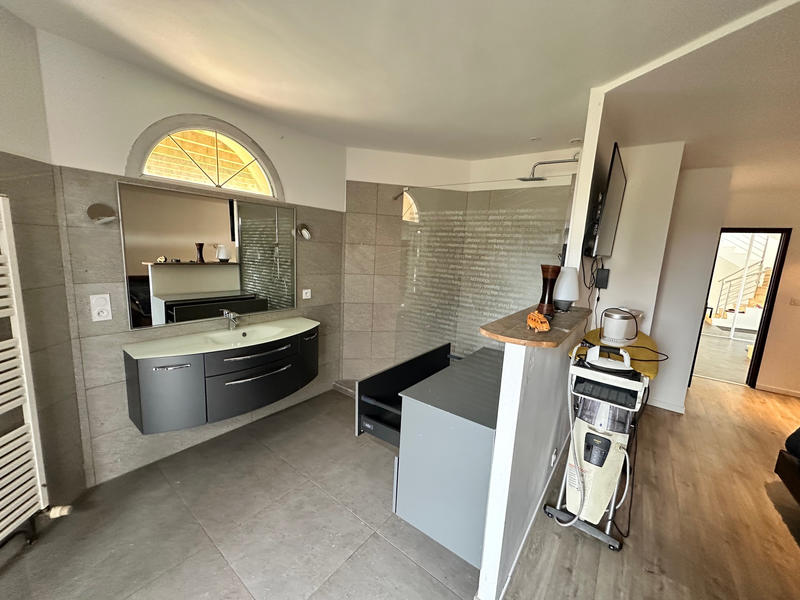 Maison - 170 m² - 5 pièces