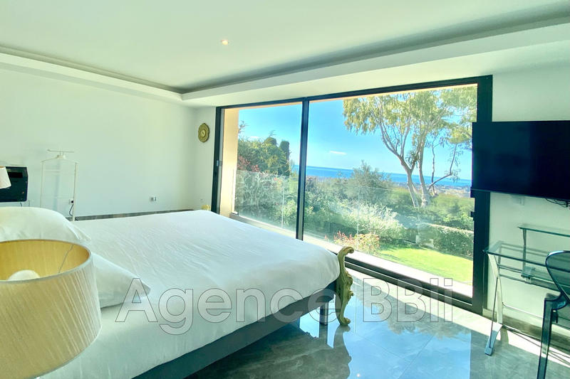 Villa - 372 m² - 8 pièces