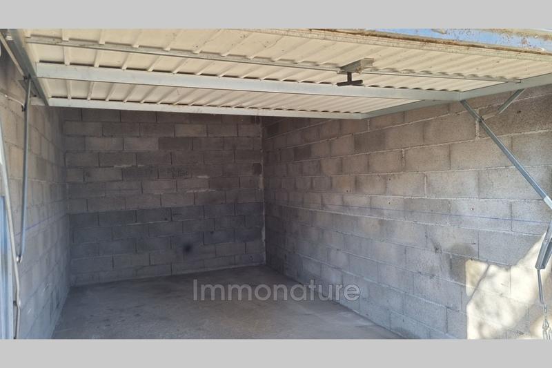 Parking / Garage - 15 m²