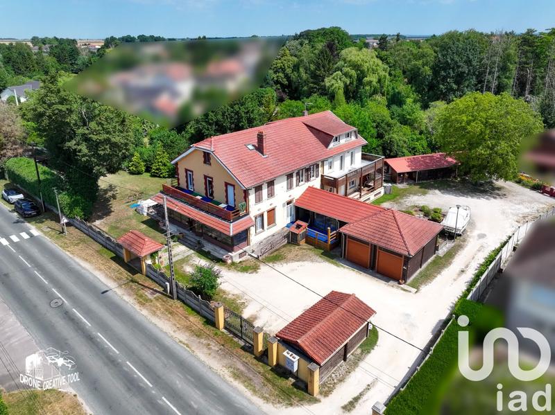 Maison - 453 m² - 14 pièces