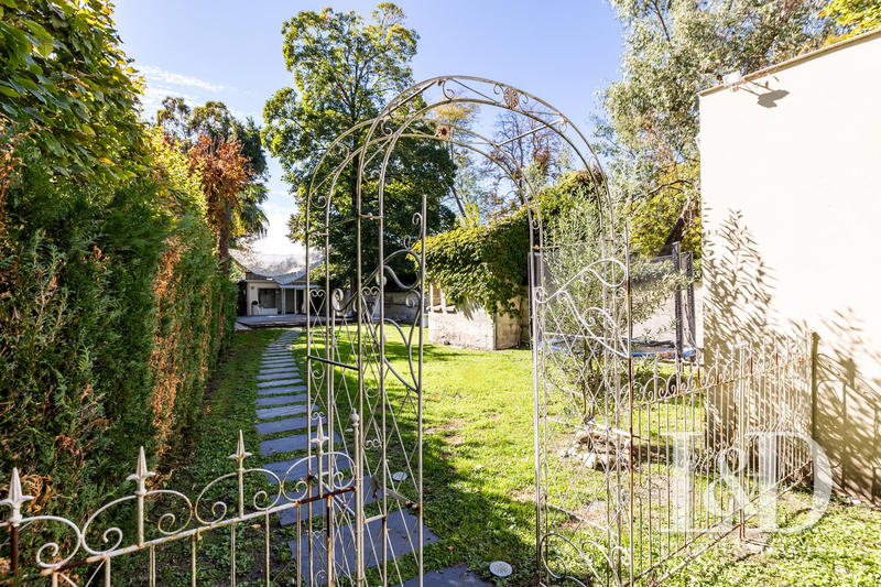 Appartement - 168 m² - 5 pièces