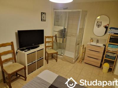 Chambre - 12 m² - 1 pièce