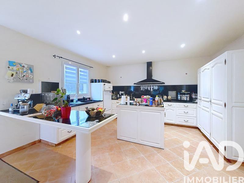 Maison - 157 m² - 8 pièces