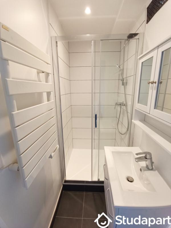 Chambre - 9 m² - 1 pièce