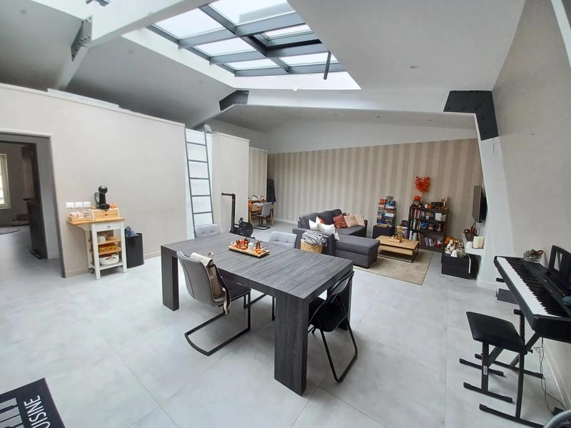 Loft - 96 m² - 3 pièces