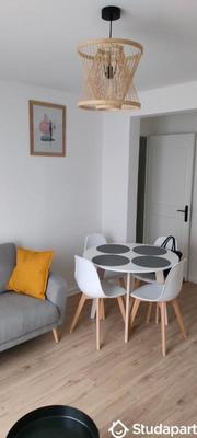 Chambre - 9 m² - 1 pièce
