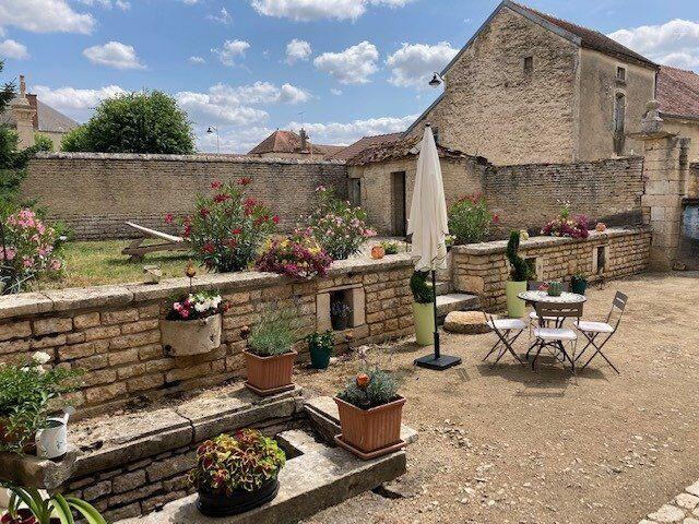 Maison - 284 m² - 12 pièces