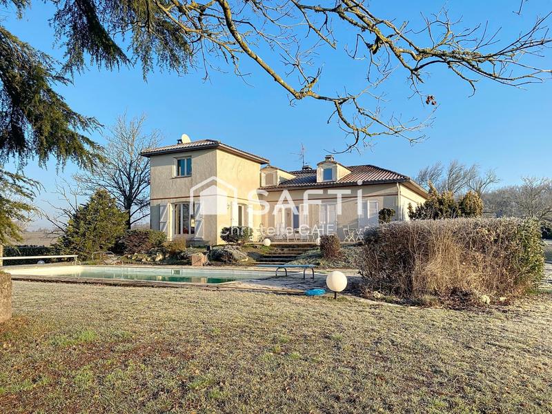 Maison - 229 m² - 7 pièces