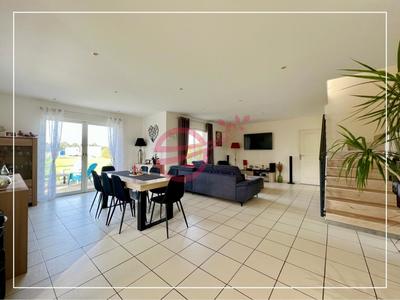 Maison - 115 m² - 6 pièces