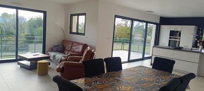 Maison - 200 m² - 7 pièces