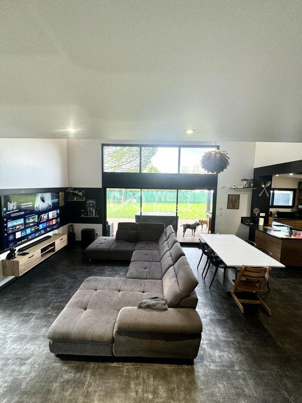 Maison - 137 m² - 5 pièces