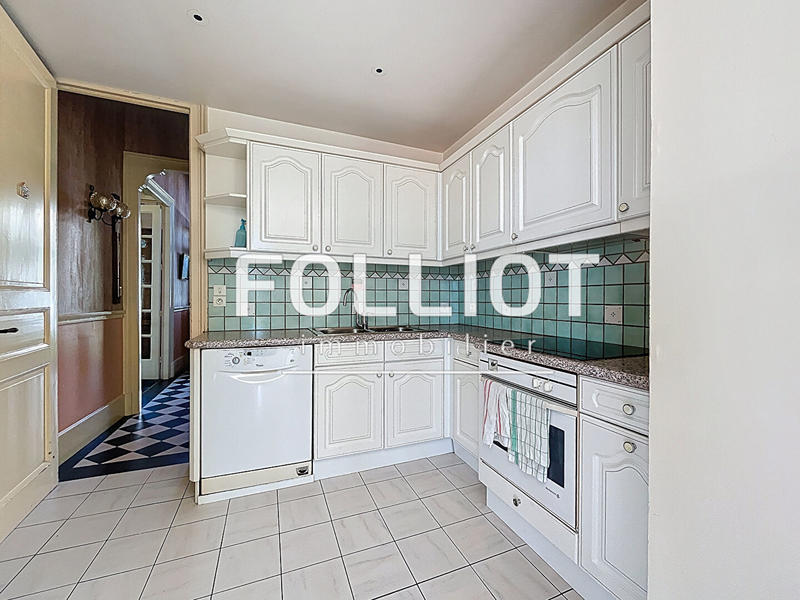 Maison - 187 m² - 8 pièces