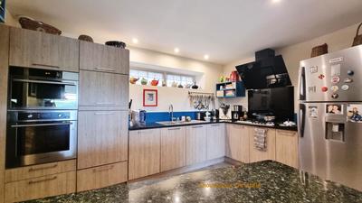 Demeure - 330 m² - 16 pièces