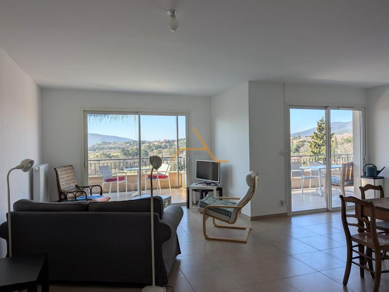 Appartement - 104 m² - 4 pièces