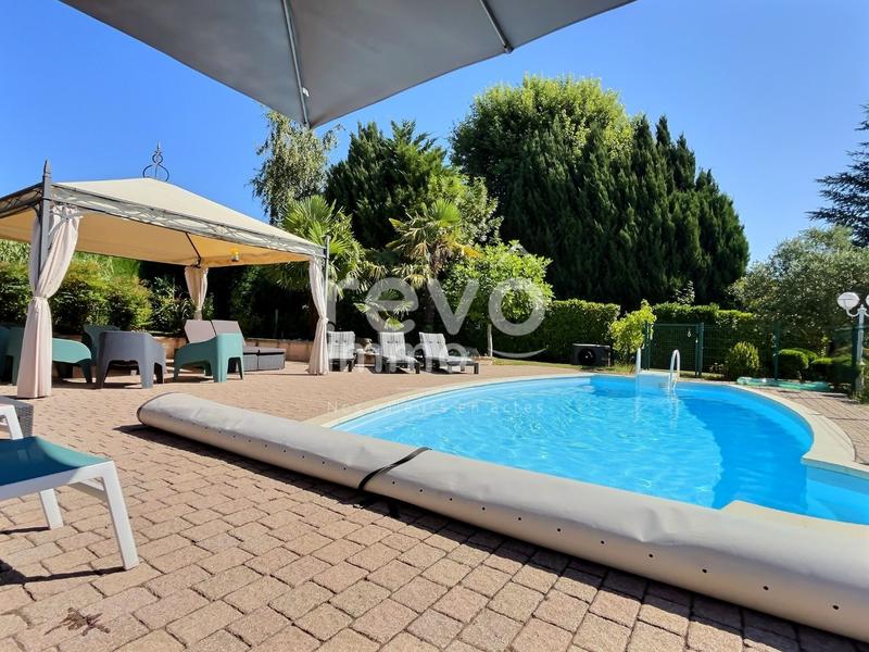 Maison - 190 m² - 6 pièces