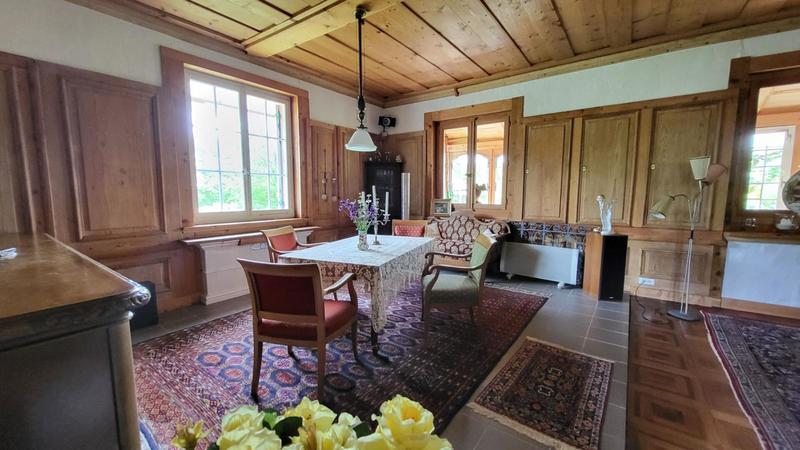 Maison - 348 m² - 8 pièces