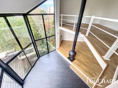 Maison - 230 m² - 8 pièces
