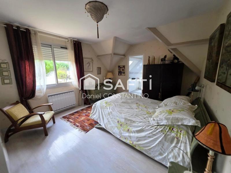 Maison - 200 m² - 8 pièces