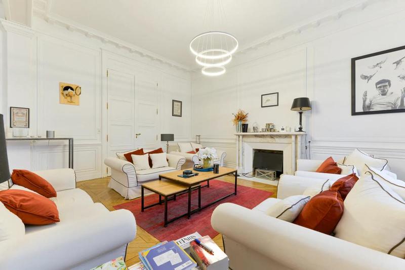 Appartement - 220 m² - 8 pièces