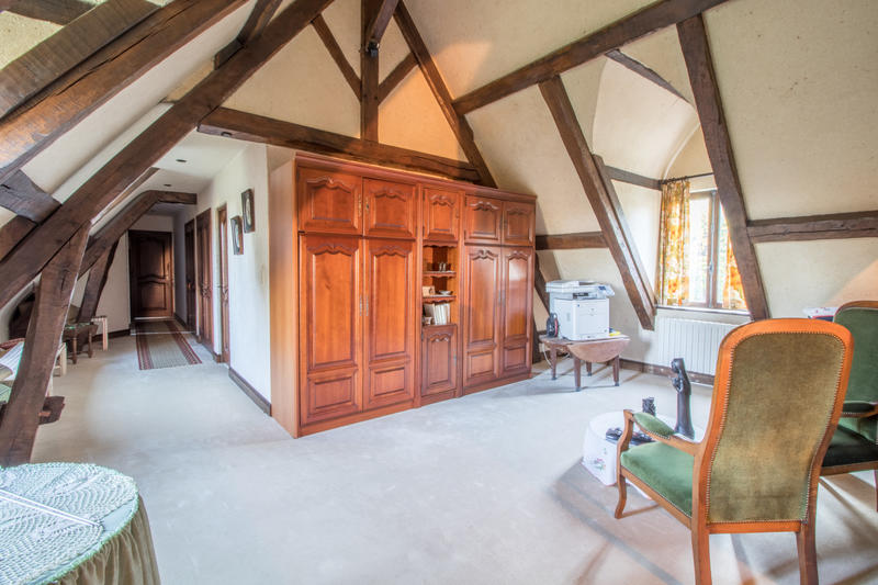 Propriété - 293 m² - 5 pièces