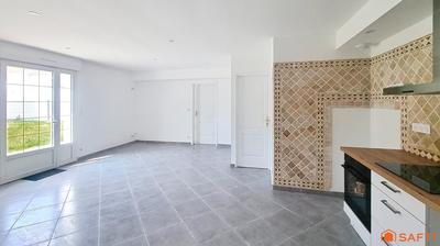 Appartement - 80 m² - 3 pièces