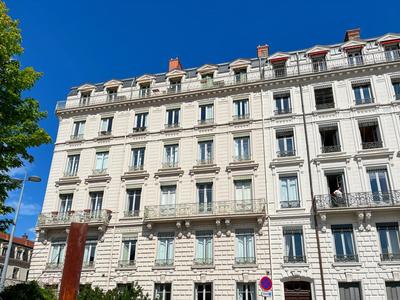 Appartement - 189 m² - 6 pièces