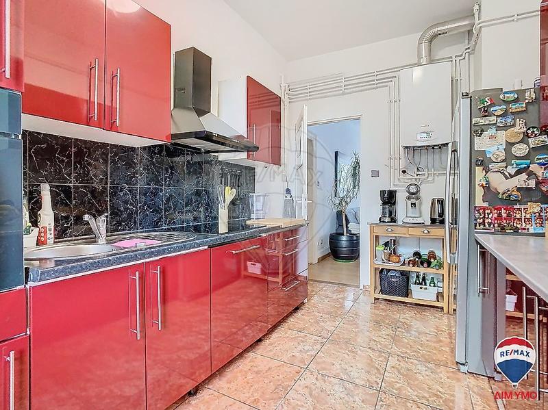 Appartement - 80 m² - 4 pièces