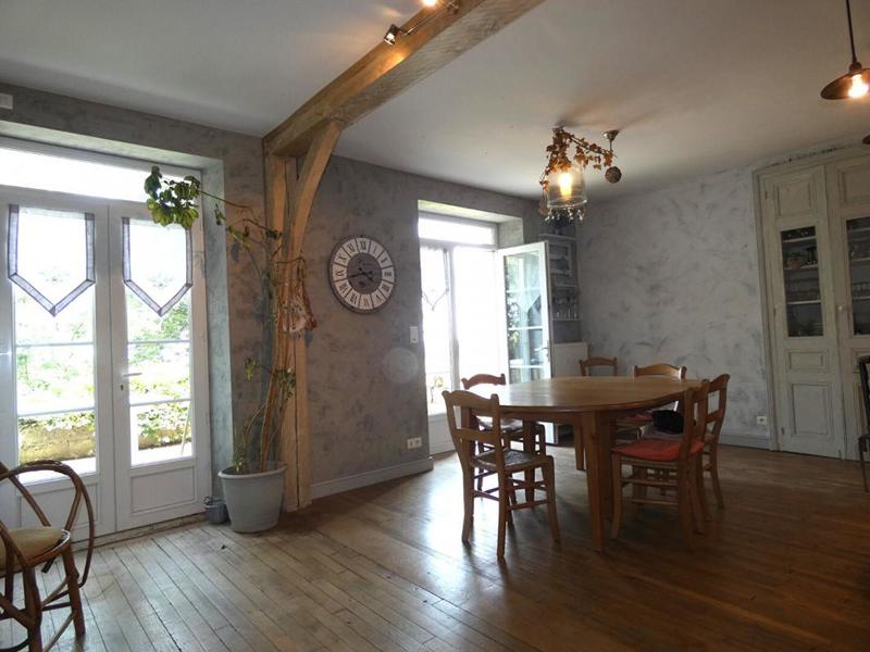 Maison - 165 m² - 6 pièces