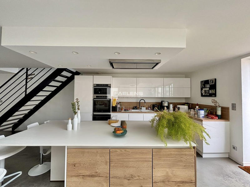 Loft - 161 m² - 4 pièces