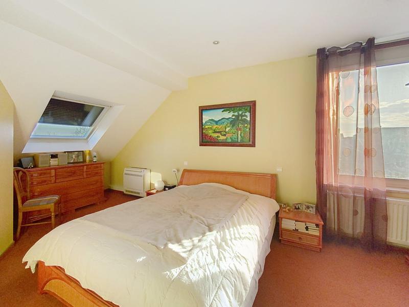 Maison - 203 m² - 6 pièces