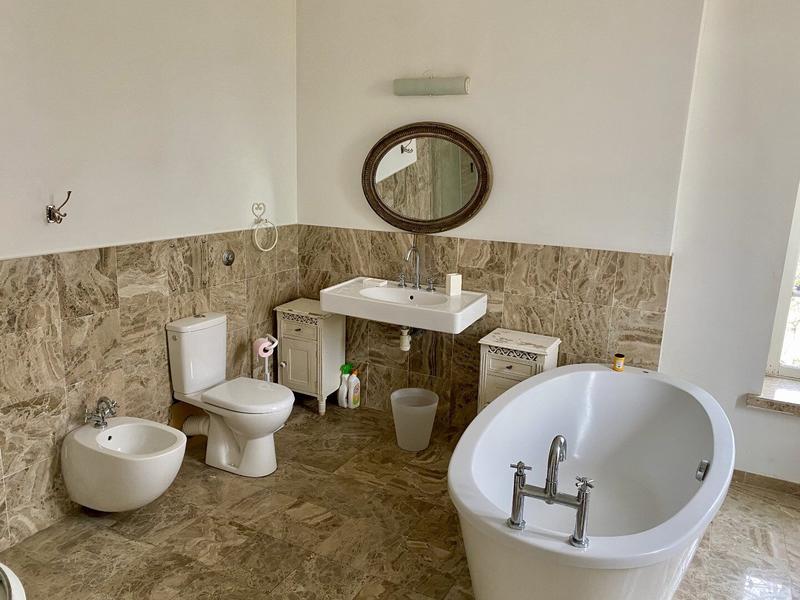 Maison - 240 m² - 7 pièces