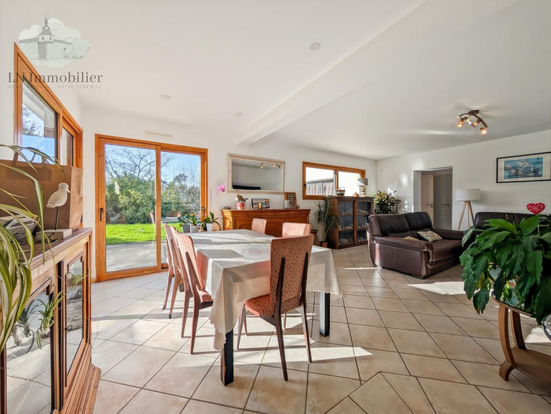 Maison - 143 m² - 7 pièces