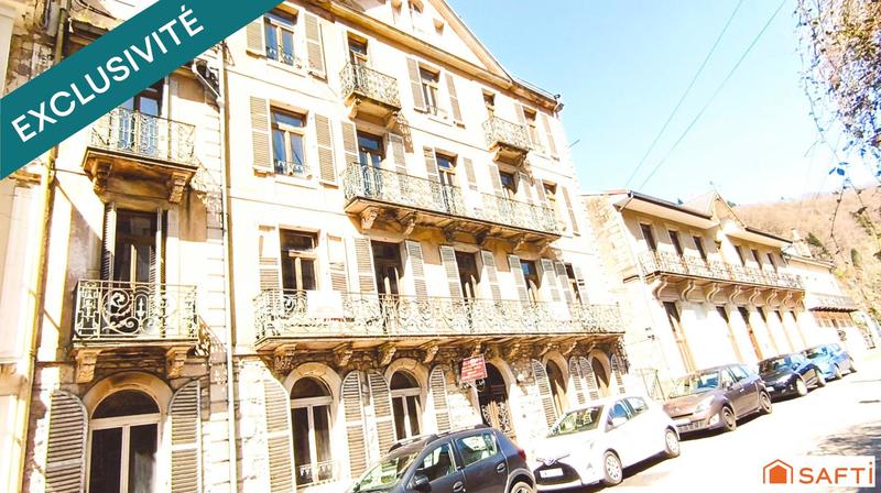 Local commercial - 1 080 m² - 34 pièces